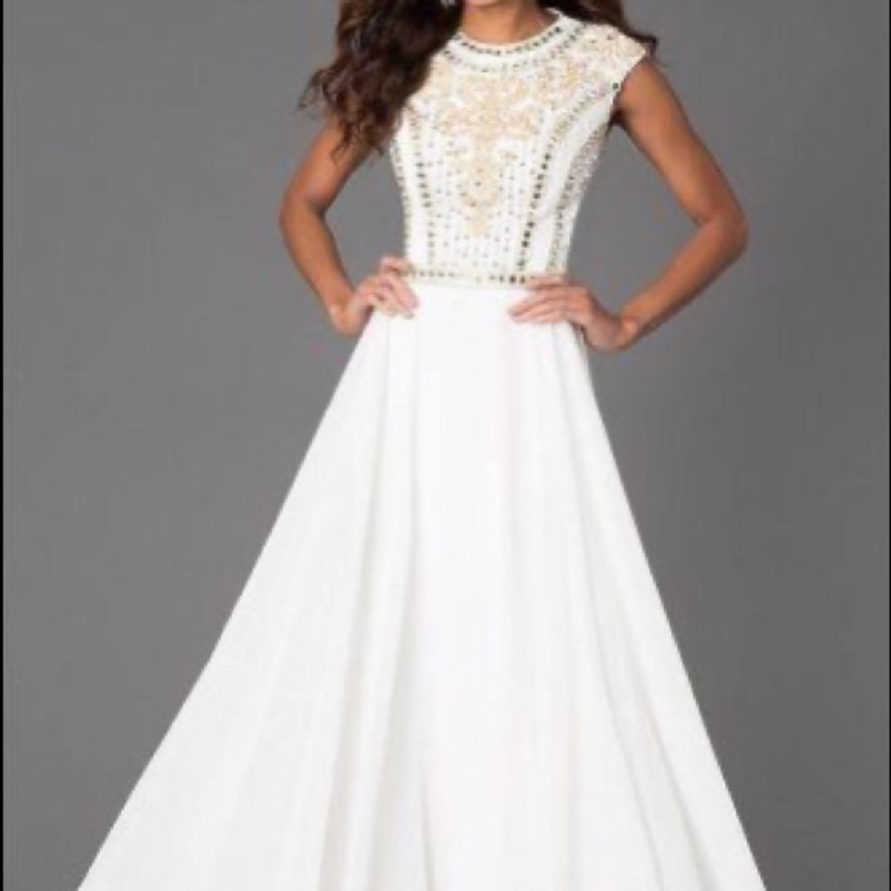 JVN by Jovani 24413 Size 4